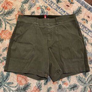 Spanx Stretch Twill Shorts, 6” green